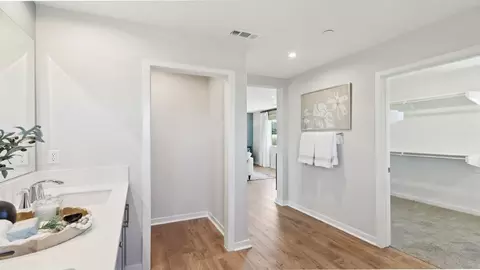 Entry Way - 41814 Chianti Ct, Palmdale, CA 93551 photo 6 of 9