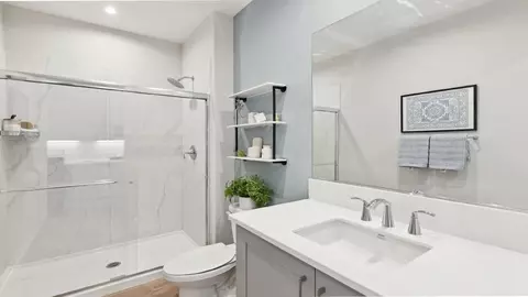 Bath - 41814 Chianti Ct, Palmdale, CA 93551 photo 2 of 8