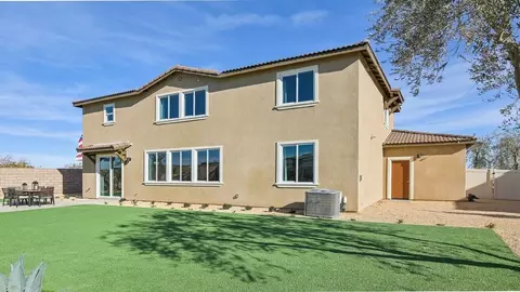 Exterior - 41814 Chianti Ct, Palmdale, CA 93551 photo 5 of 9