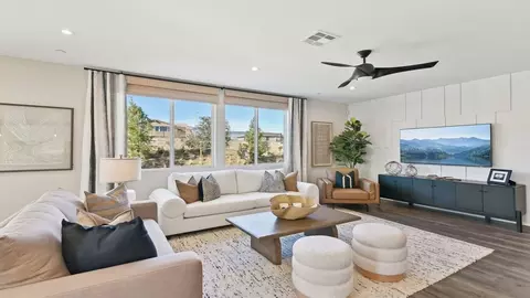 Living - 41814 Chianti Ct, Palmdale, CA 93551 photo 5 of 6