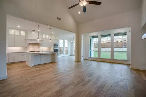 Living - 910 Shooting Star Dr, Prosper, TX 75078 photo 4 of 9