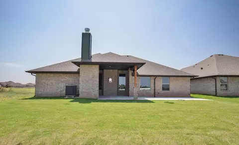 Exterior - 701 Still Mdws, Guthrie, OK 73044 photo 20 of 31