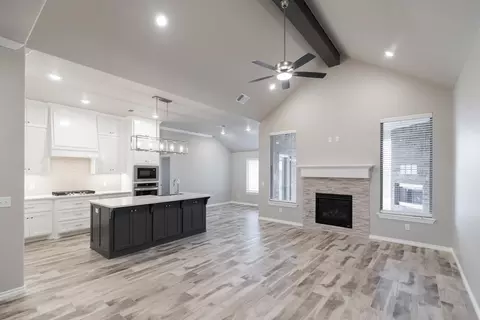 Living - 701 Still Mdws, Guthrie, OK 73044 photo 1 of 12