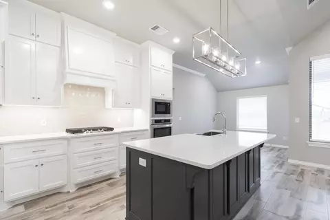 Kitchen - 701 Still Mdws, Guthrie, OK 73044 photo 3 of 15