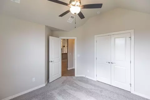 Bedroom - 701 Still Mdws, Guthrie, OK 73044 photo 6 of 12