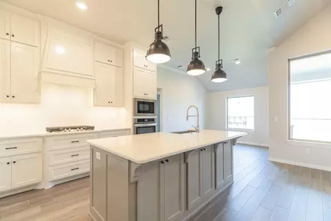 Kitchen - 701 Still Mdws, Guthrie, OK 73044 photo 10 of 15