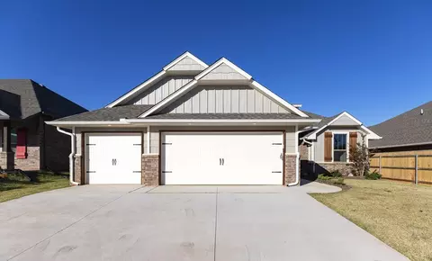 Exterior - 701 Still Mdws, Guthrie, OK 73044 photo 2 of 31