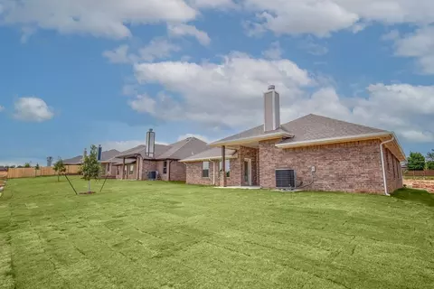 Exterior - 701 Still Mdws, Guthrie, OK 73044 photo 22 of 31