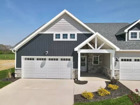 823 Brookwood Cir, Tipp City, OH 45371