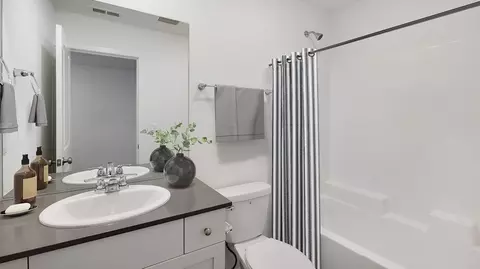 Bath - 51775 Jubilee Pine Dr, La Pine, OR 97739 photo 2 of 3