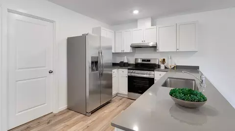 Kitchen - 51775 Jubilee Pine Dr, La Pine, OR 97739 photo 1 of 4