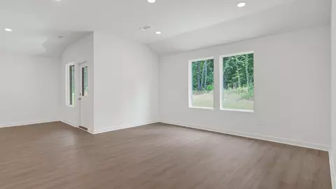Living - 518 S Cherry St, Beebe, AR 72012 photo 2 of 10