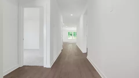 Entry Way - 518 S Cherry St, Beebe, AR 72012 photo 3 of 6