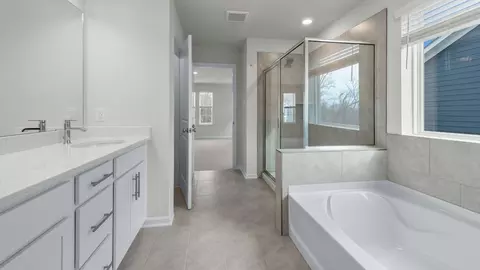 Bath - 476 Ensemble Way, Frederick, MD 21701 photo 2 of 12