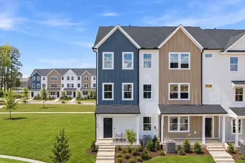 673 Circle Pond St, Knightdale, NC 27545