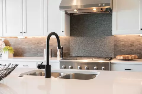 Kitchen - 9912 E Strobe Ave, Mesa, AZ 85212 photo 4 of 16