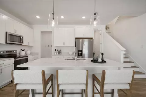 Kitchen - 11635 Chariton Ln, Parrish, FL 34219 photo 4 of 4