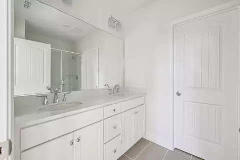 Bath - 1220 Walters Ct, Concord, CA 94520 photo 1 of 3