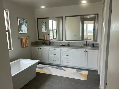 Bath - 105 Drumbeat, Irvine, CA 92618 photo 1 of 2