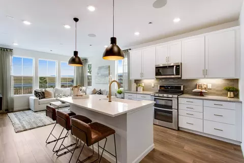 Kitchen - 15500 W 93rd Pl, Arvada, CO 80007 photo 4 of 6