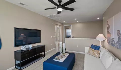 Entry Way - 520 Redleaf Rd, Dixon, CA 95620 photo 2 of 3
