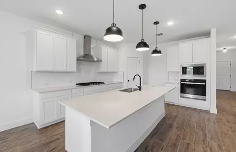 Kitchen - 13304 Cuchillo Path, Manor, TX 78653 photo 2 of 2