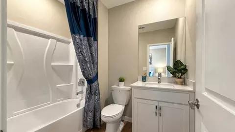Bath - 749 Supernova Dr, Melbourne, FL 32901 photo 5 of 5