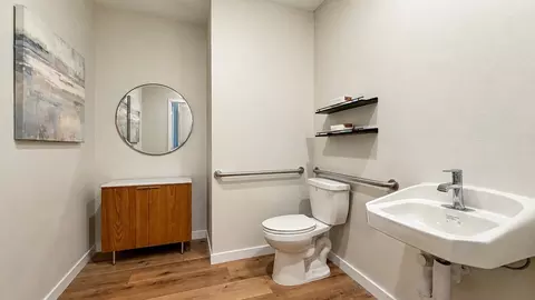 Bath - 749 Supernova Dr, Melbourne, FL 32901 photo 4 of 5
