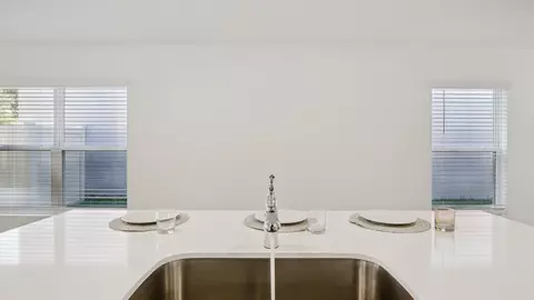 Kitchen - 5290 Berry Bay Ave, Wimauma, FL 33598 photo 4 of 8