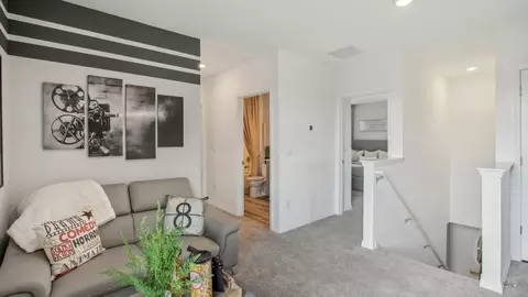 Entry Way - 5290 Berry Bay Ave, Wimauma, FL 33598 photo 9 of 10