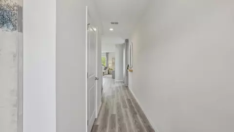 Entry Way - 5290 Berry Bay Ave, Wimauma, FL 33598 photo 8 of 10