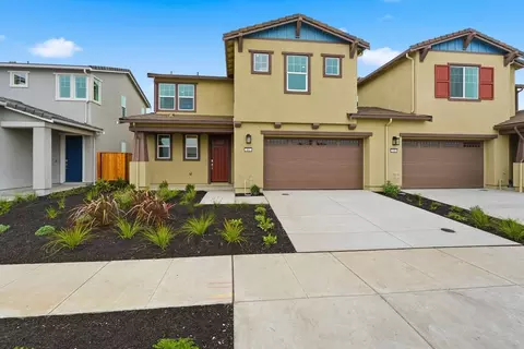 350 Dogwood Ct, Hollister, CA 95023