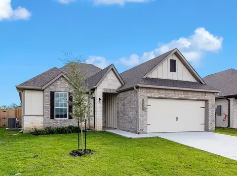 1917 Meridian Ct, Bryan, TX 77807