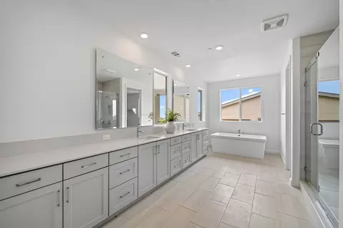 Bath - 2317 Loker Way, Oceanside, CA 92054 photo 1 of 6