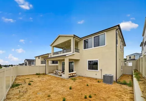 Exterior - 2317 Loker Way, Oceanside, CA 92054 photo 2 of 3