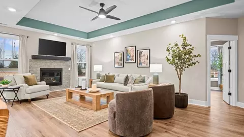 Living - 819 Rodin Rd, Moore, SC 29369 photo 3 of 5