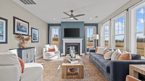 Living - 819 Rodin Rd, Moore, SC 29369 photo 1 of 5