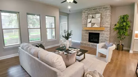Living - 8523 Pickering St, Lenexa, KS 66227 photo 2 of 3