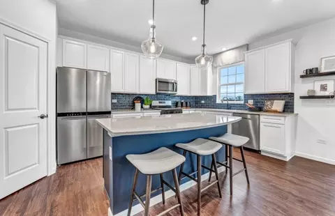Kitchen - 12823 S Vicarage Dr, Plainfield, IL 60585 photo 2 of 5
