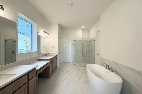 Bath - 19601 Erna Dr, Pflugerville, TX 78660 photo 1 of 4