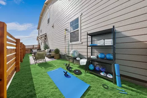 Exterior - 23732 E 33rd Pl, Aurora, CO 80019 photo 7 of 11