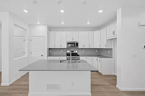 Kitchen - 23732 E 33rd Pl, Aurora, CO 80019 photo 1 of 2