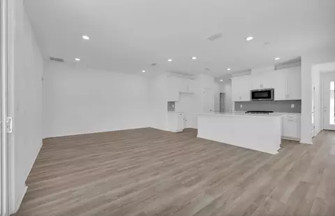 Living - 409 Blind Oak Cir, Saint Augustine, FL 32095 photo 1 of 4