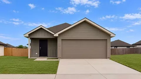 2005 Redbud Way, El Reno, OK 73036