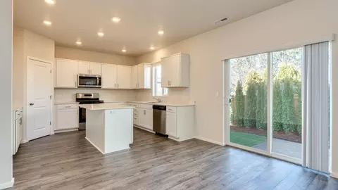 Kitchen - 3341 Eden Way, Eugene, OR 97404 photo 1 of 9