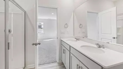 Bath - 552 Dazzle Loop, Newton, NC 28658 photo 3 of 7