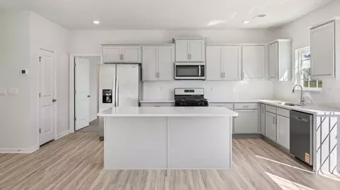Kitchen - 552 Dazzle Loop, Newton, NC 28658 photo 1 of 7