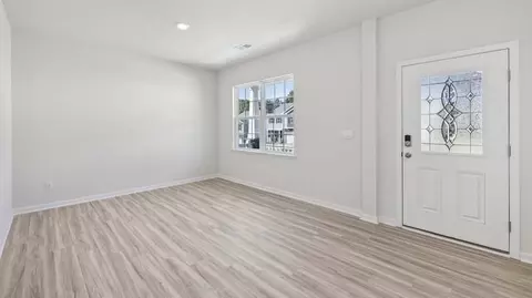Living - 552 Dazzle Loop, Newton, NC 28658 photo 1 of 5