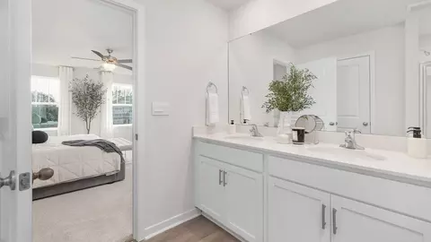 Bath - 552 Dazzle Loop, Newton, NC 28658 photo 5 of 7