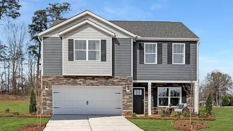 Exterior - 552 Dazzle Loop, Newton, NC 28658 photo 2 of 3